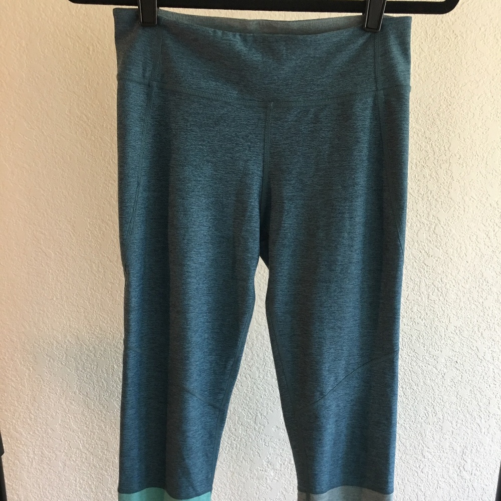 Outdoor Voices Blue 7/8 Dipped Leggings Size M